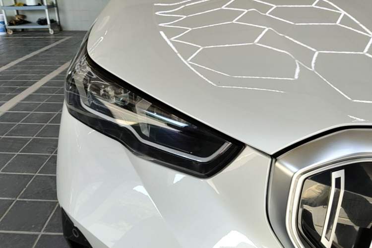 Used BMW 5 Series 2024 530Li Leading Model M Sport Package Exterior 3