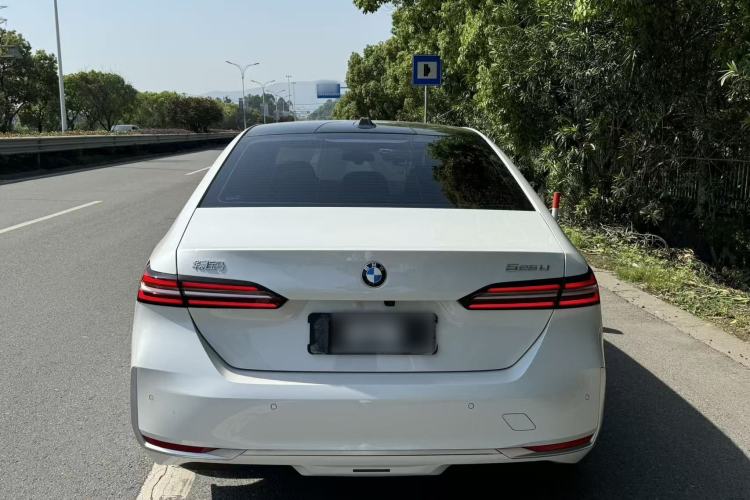 Used BMW 5 Series 2024 525Li Luxury Package Exterior 3