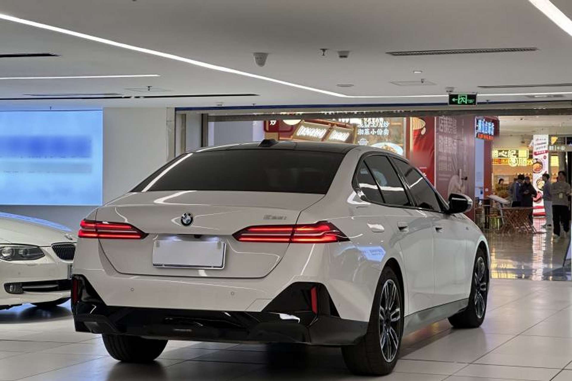 Used BMW 5 Series 2024 525i M Sport Package Exterior 3
