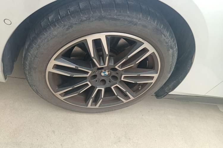 Used BMW 5 Series 2024 525i M Sport Package Exterior 4