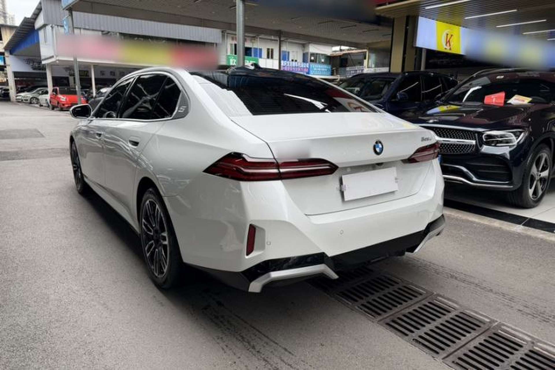 Used BMW 5 Series 2024 525Li M Sport Package Exterior 4