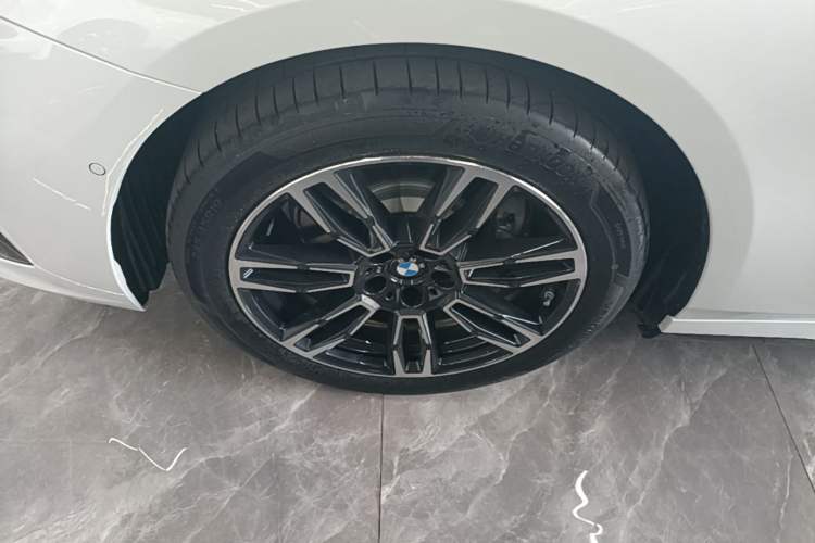 Used BMW 5 Series 2024 530Li xDrive M Sport Package Exterior 4