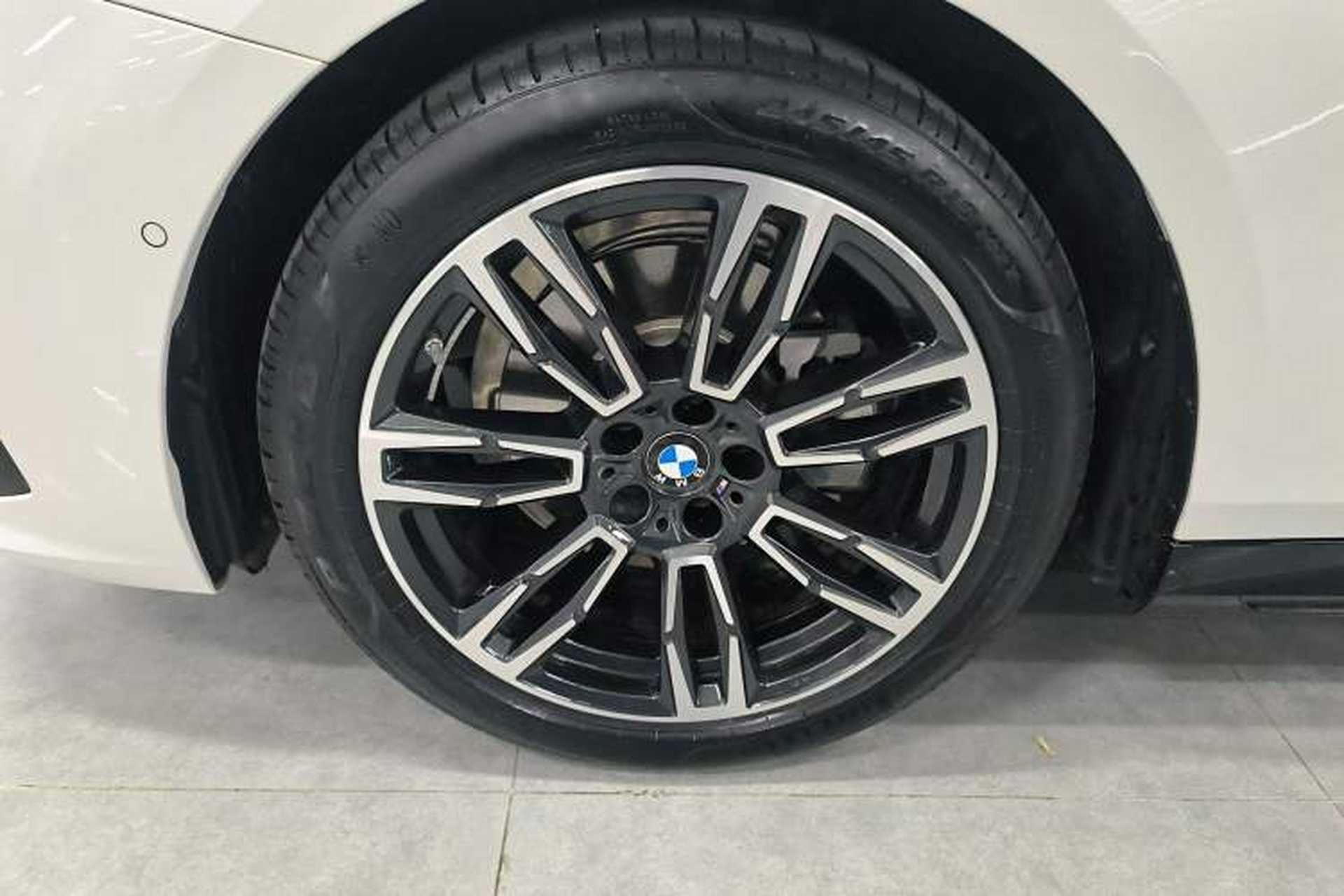 Used BMW 5 Series 2024 525i M Sport Package Exterior 4