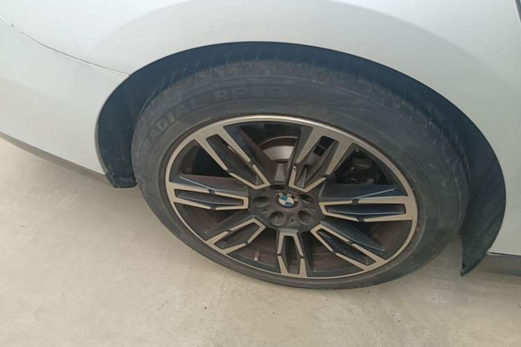 Used BMW 5 Series 2024 525i M Sport Package Exterior 5