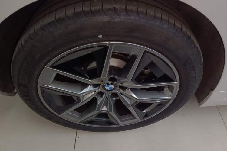 Used BMW 5 Series 2024 530Li Leading Luxury Package Exterior 5