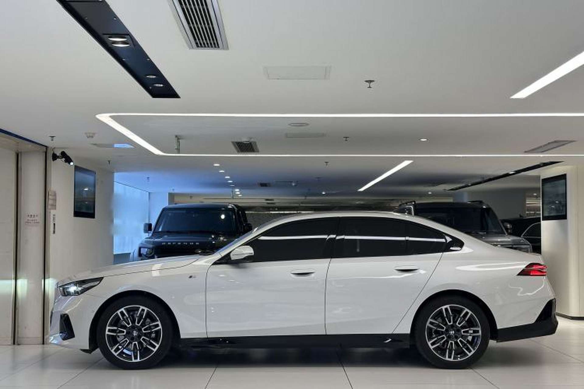 Used BMW 5 Series 2024 525i M Sport Package Exterior 5
