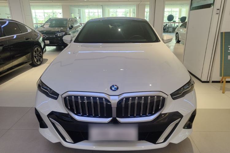 Used BMW 5 Series 2024 530Li Leading Model M Sport Package Front