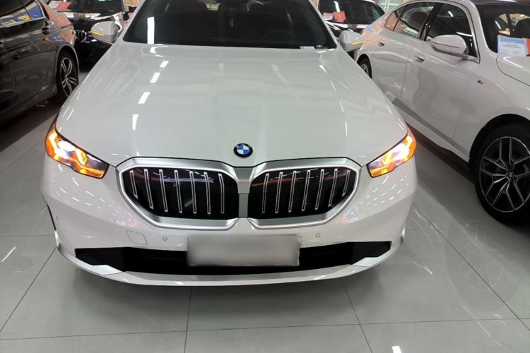 Used BMW 5 Series 2024 525Li Luxury Package Front