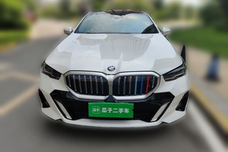 Used BMW 5 Series 2024 525Li M Sport Package Front