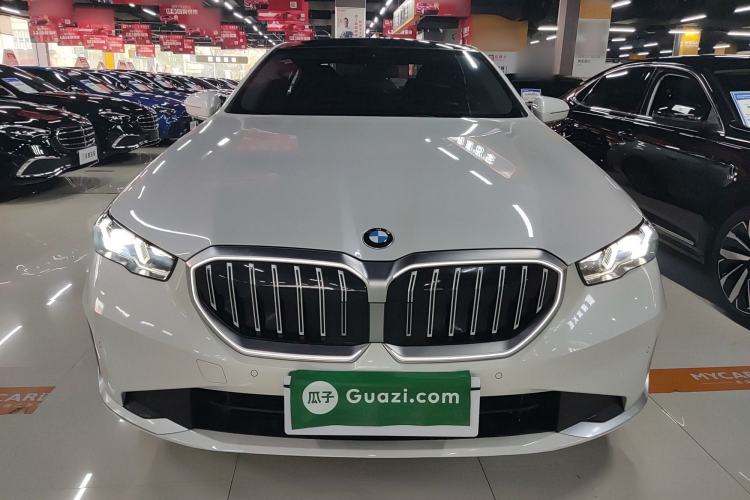 Used BMW 5 Series 2024 525Li Luxury Package Front