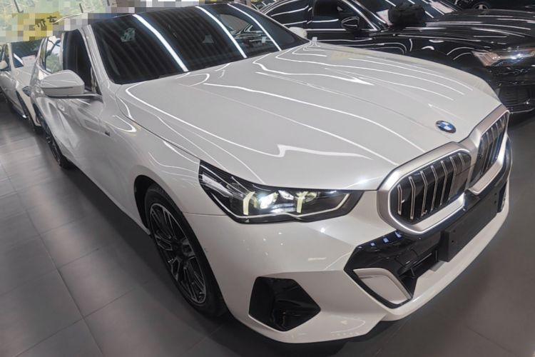 Used BMW 5 Series 2024 530Li Leading Model M Sport Package Front Right 45 Deg