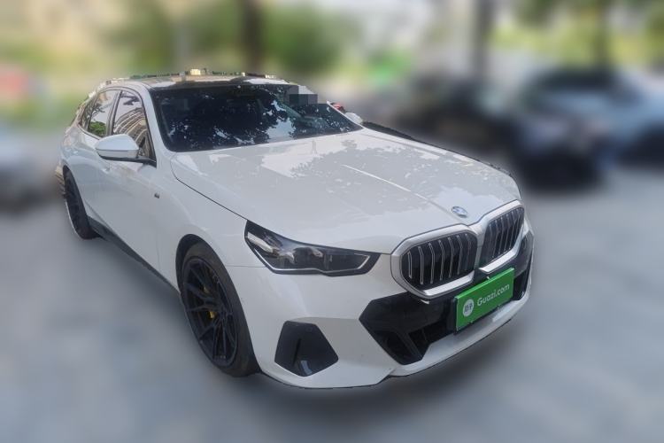 Used BMW 5 Series 2024 525i M Sport Package Front Right 45 Deg