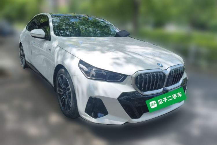 Used BMW 5 Series 2024 525i M Sport Package Front Right 45 Deg