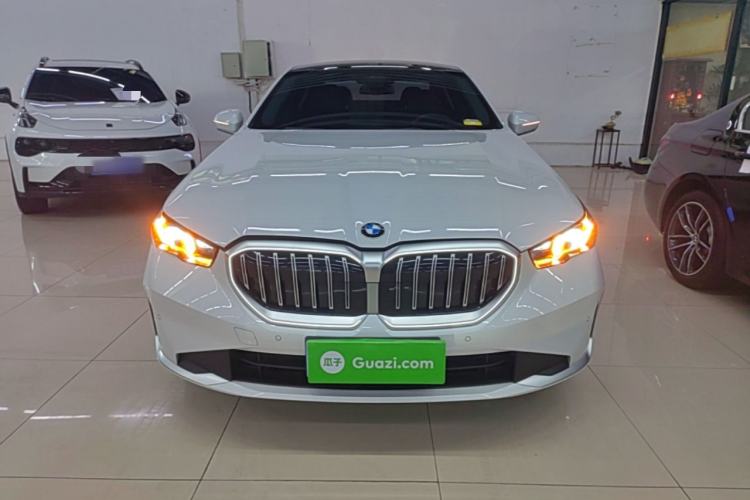 Used BMW 5 Series 2024 525Li Luxury Package Front