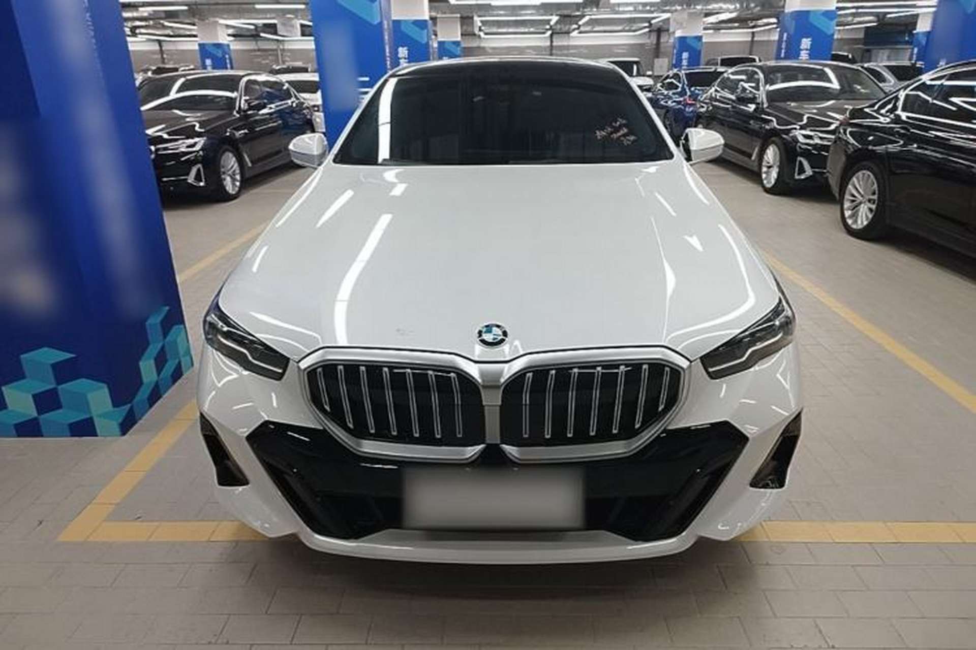 Used BMW 5 Series 2024 525Li M Sport Package Front