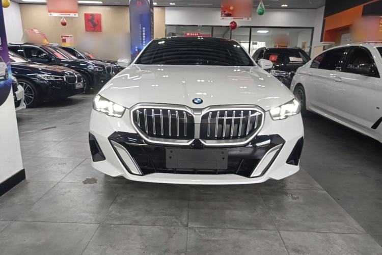 Used BMW 5 Series 2024 525Li M Sport Package Front