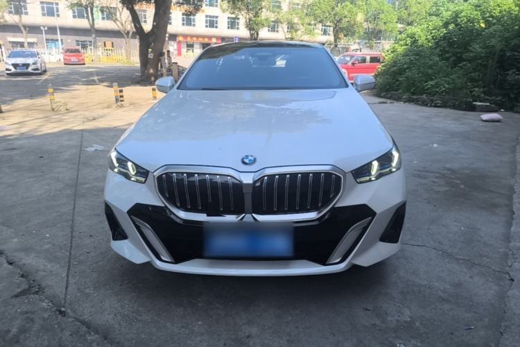 Used BMW 5 Series 2024 530Li Luxury Edition M Sport Package Front