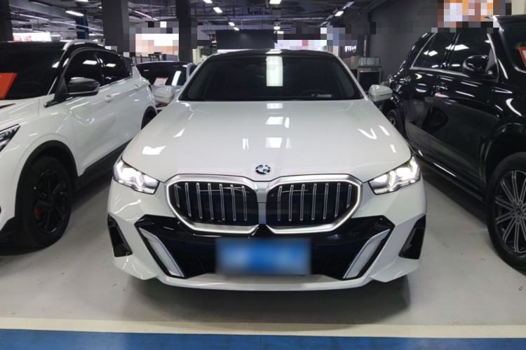Used BMW 5 Series 2024 525Li M Sport Package Front