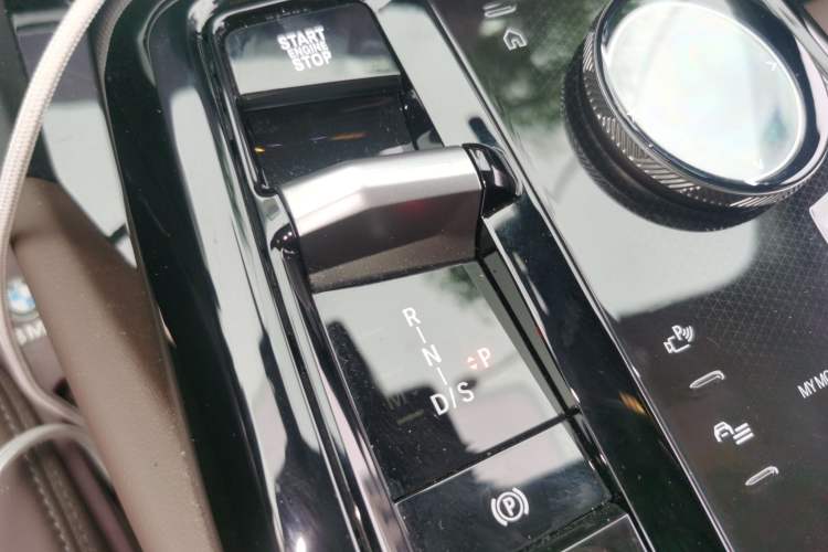 Used BMW 5 Series 2024 525Li M Sport Package Gear Lever