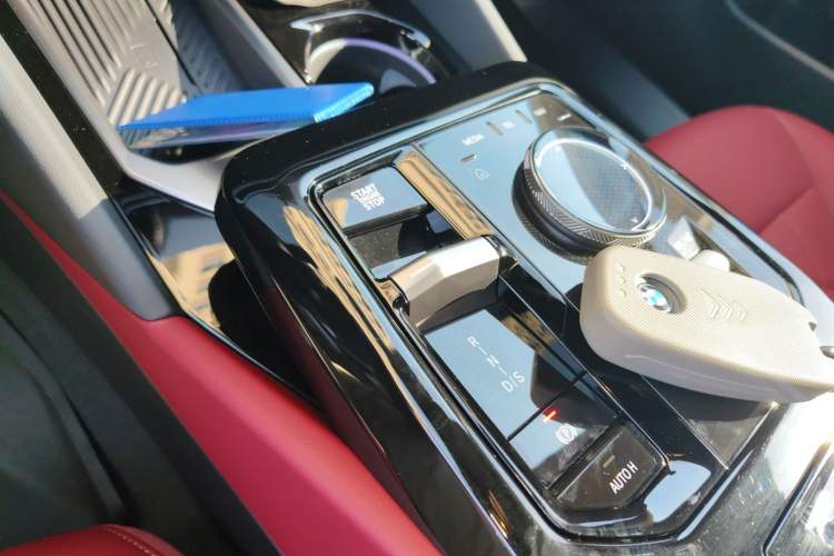 Used BMW 5 Series 2024 525Li Luxury Package Gear Lever