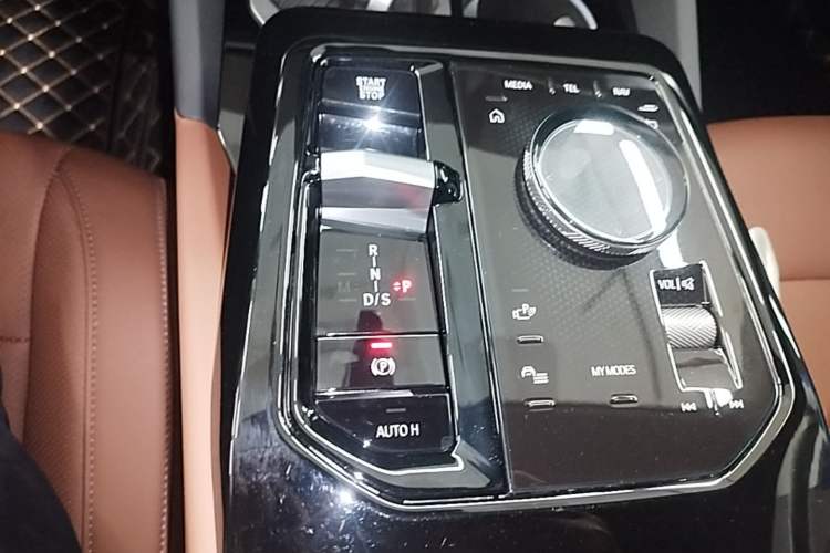 Used BMW 5 Series 2024 525Li M Sport Package Gear Lever
