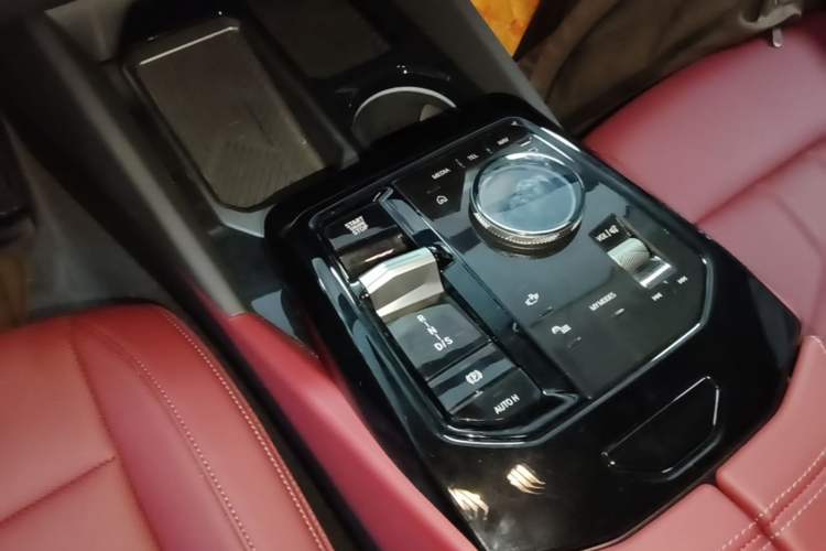 Used BMW 5 Series 2024 525Li M Sport Package Gear Lever