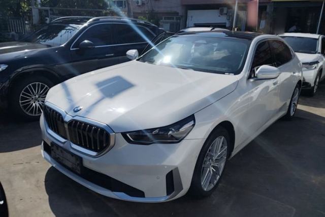 Used BMW 5 Series 2024 525Li Luxury Package