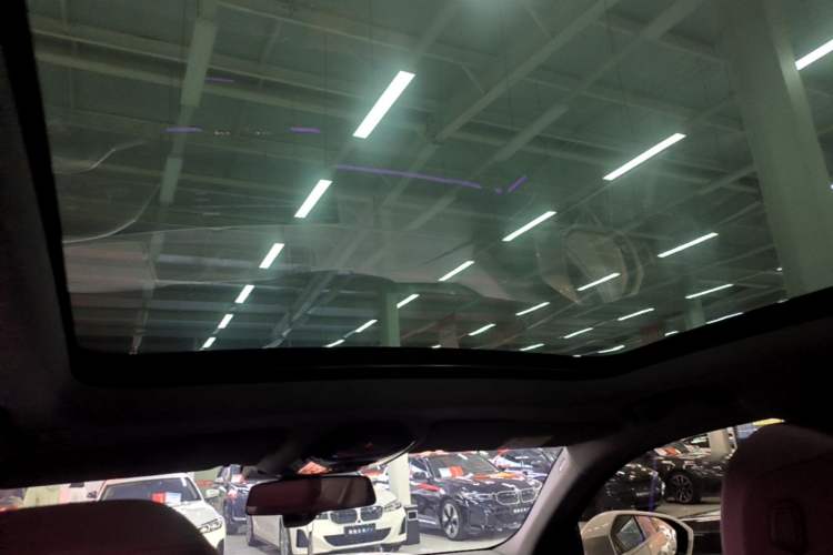 Used BMW 5 Series 2024 525Li Luxury Package Headliner