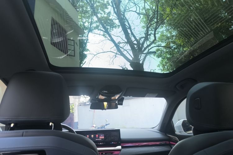 Used BMW 5 Series 2024 530Li Luxury Edition M Sport Package Headliner