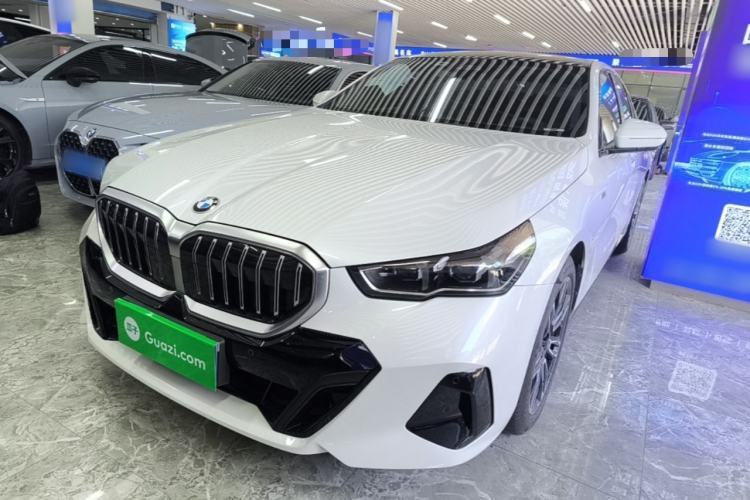 Used BMW 5 Series 2024 525i M Sport Package Guazi used car, China used car export, Used car for sale, Used  cars, Cheapest cars for sale