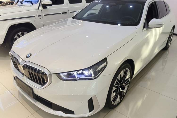 Ojetý BMW 5 Series 2024 530Li Luxury Package Premium Edition Guazi used car, China used car export, Used car for sale, Used  cars, Cheapest cars for sale
