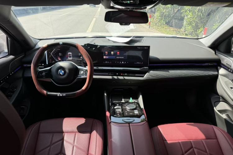Used BMW 5 Series 2024 525Li Luxury Package Interior 2