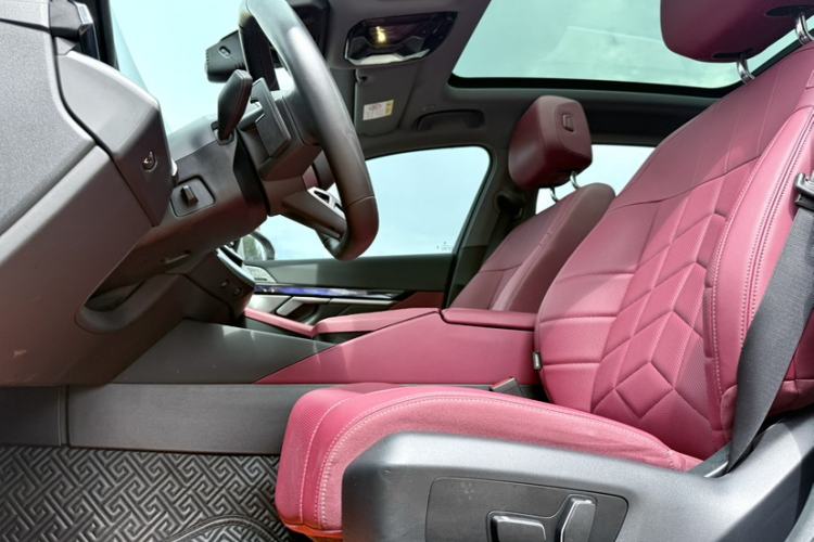Used BMW 5 Series 2024 530Li Leading Model M Sport Package Interior 4