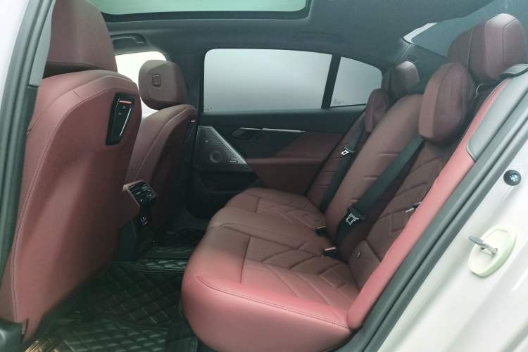 Used BMW 5 Series 2024 530Li Leading Model M Sport Package Interior 4