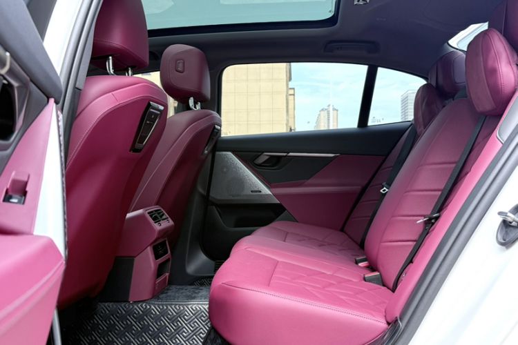 Used BMW 5 Series 2024 530Li Leading Model M Sport Package Interior 5