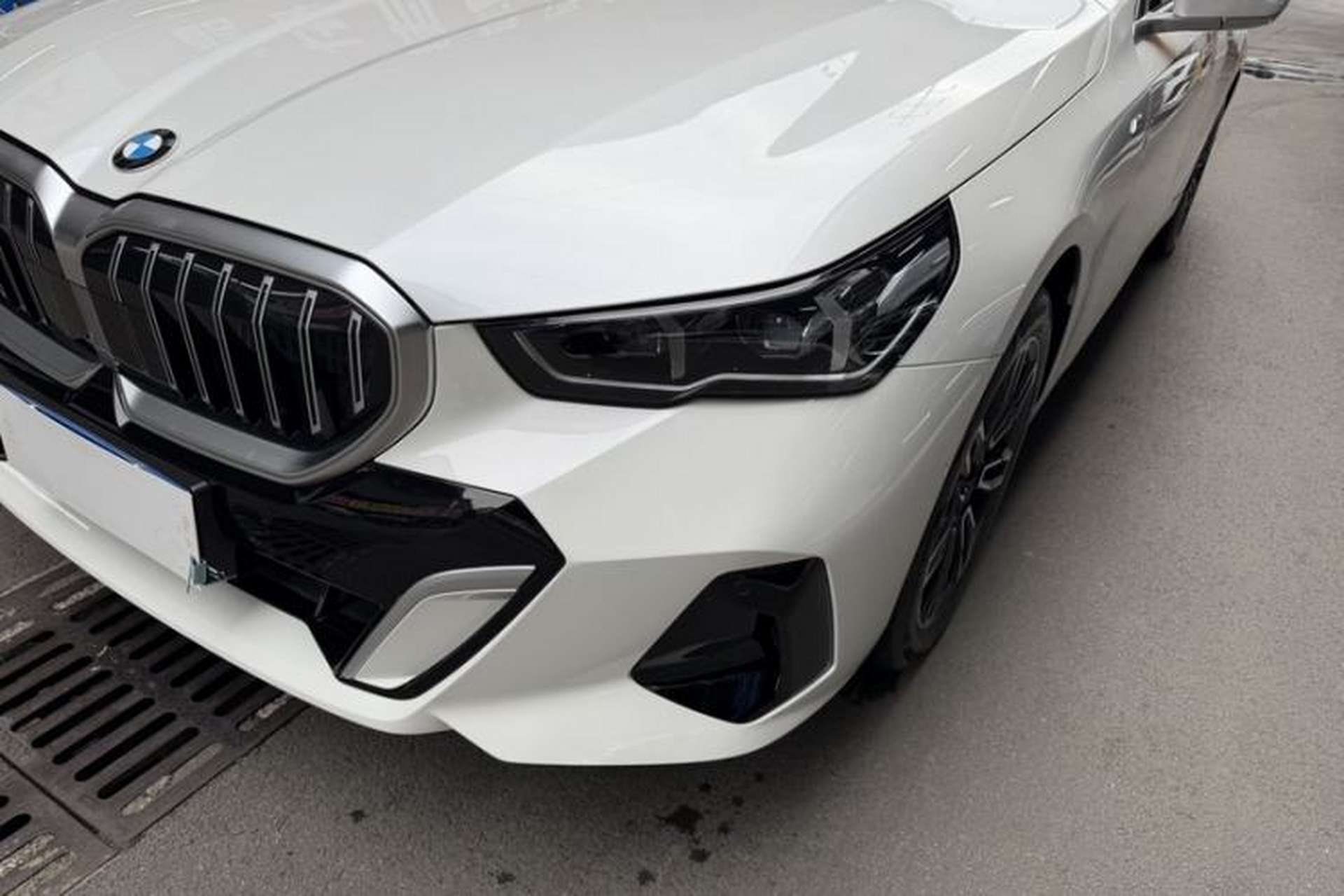 Used BMW 5 Series 2024 525Li M Sport Package Left Front Headlight