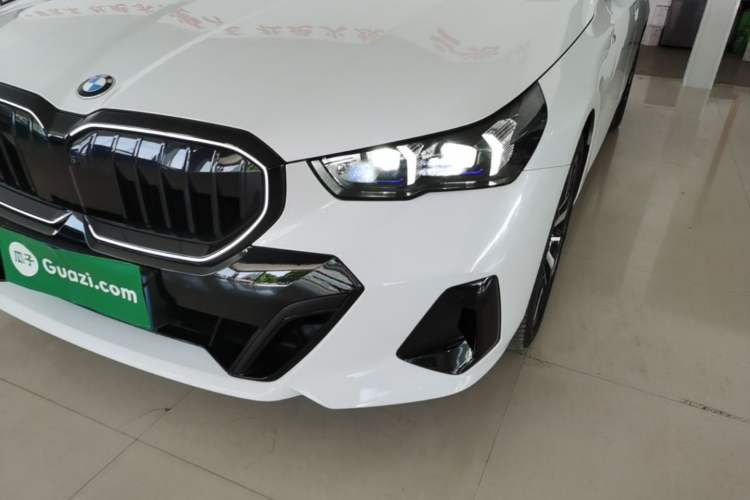 Used BMW 5 Series 2024 530i Luxury Edition M Sport Package Left Front Headlight