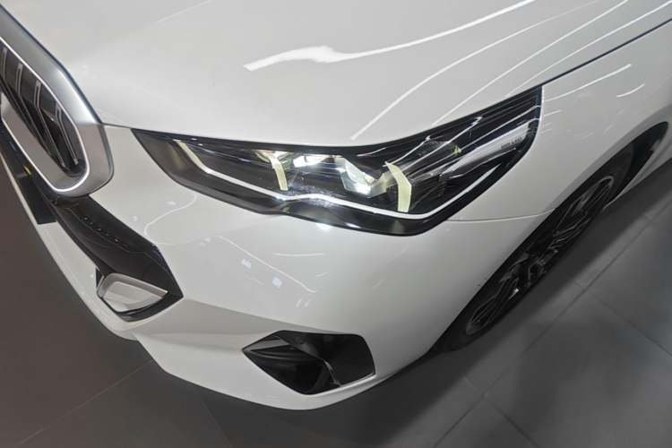 Used BMW 5 Series 2024 530Li Leading Model M Sport Package Left Front Headlight