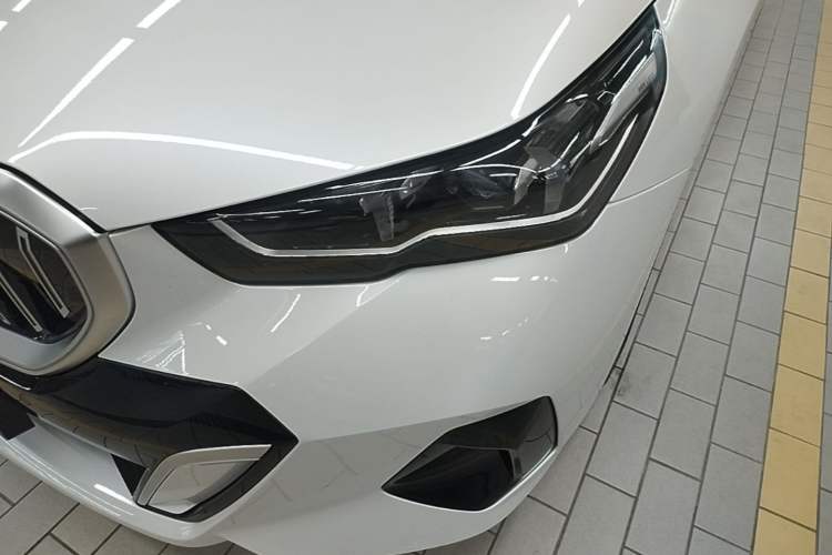 Used BMW 5 Series 2024 525Li M Sport Package Left Front Headlight