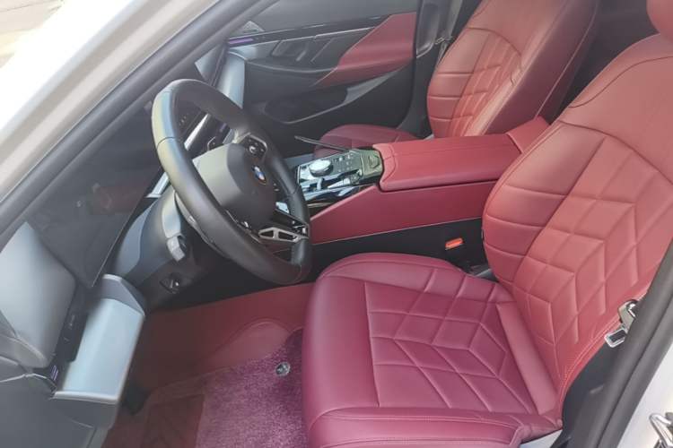 Used BMW 5 Series 2024 525Li M Sport Package Left Front Seat