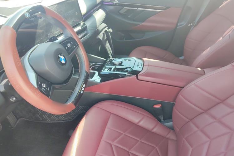 Used BMW 5 Series 2024 525Li Luxury Package Left Front Seat