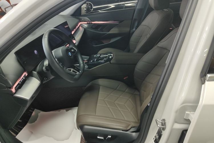 Used BMW 5 Series 2024 530Li Leading Model M Sport Package Left Front Seat