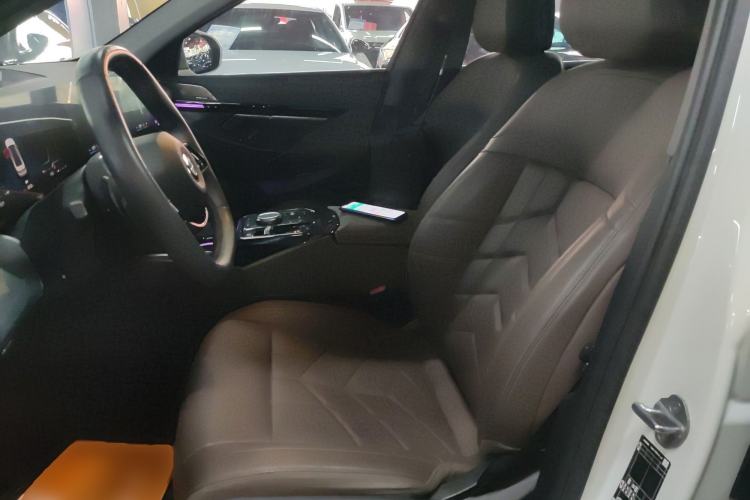 Used BMW 5 Series 2024 525Li Luxury Package Left Front Seat