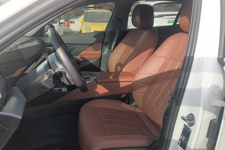 Used BMW 5 Series 2024 530Li Leading Model M Sport Package Left Front Seat