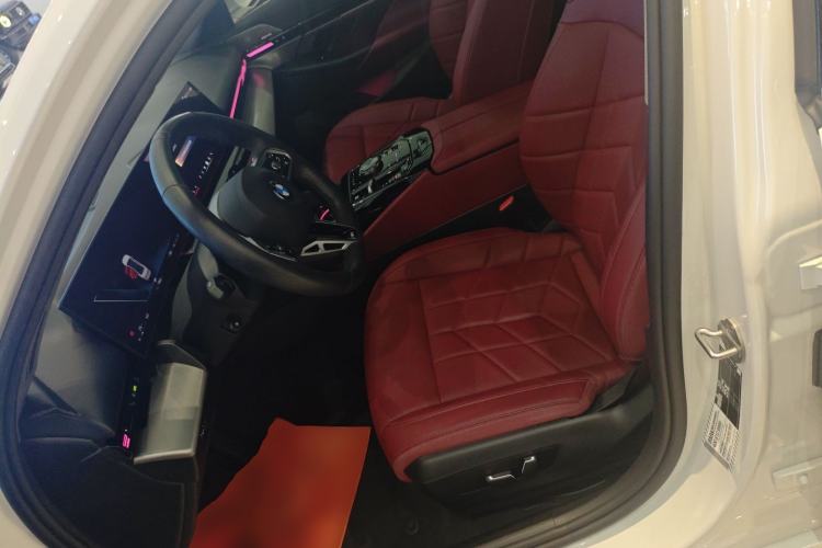 Used BMW 5 Series 2024 525Li M Sport Package Left Front Seat
