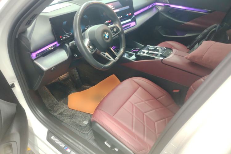 Used BMW 5 Series 2024 530Li Leading Model M Sport Package Left Front Seat