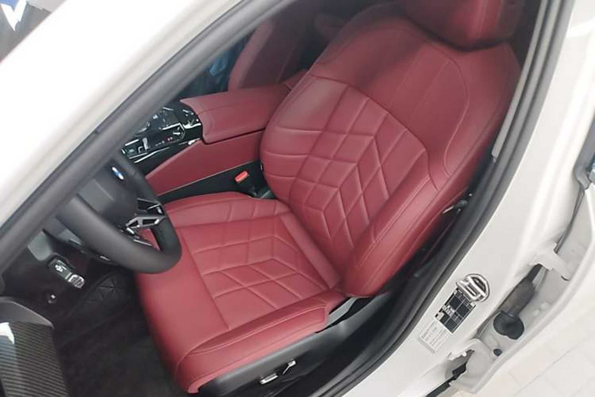 Used BMW 5 Series 2024 525Li M Sport Package Left Front Seat