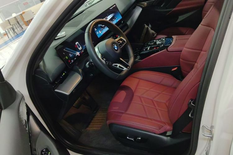 Used BMW 5 Series 2024 525Li M Sport Package Left Front Seat