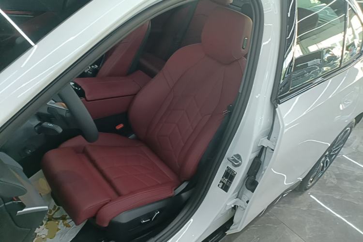 Used BMW 5 Series 2024 525i M Sport Package Left Front Seat