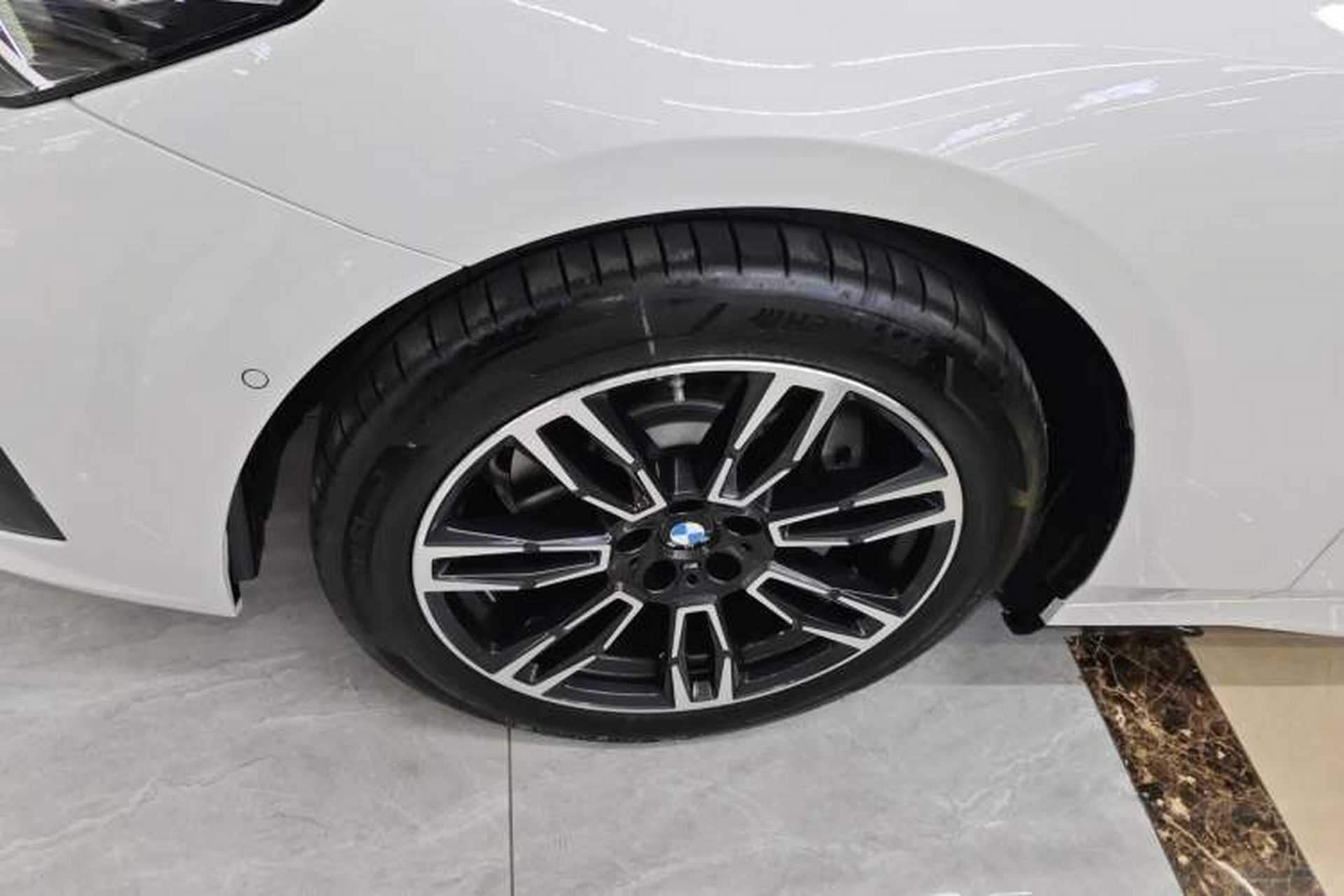 Used BMW 5 Series 2024 530Li xDrive M Sport Package Left Front Wheel Hub